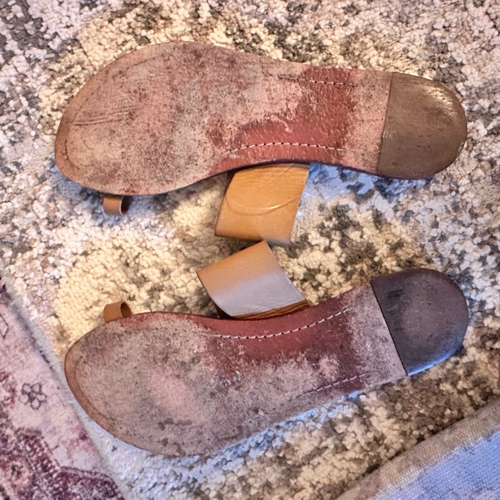 Tory Burch Mustard Slide Sandals 7 - Picture 3 of 3